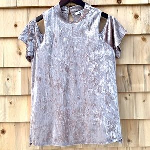 Women’s Rose Velvety T-Tank - M